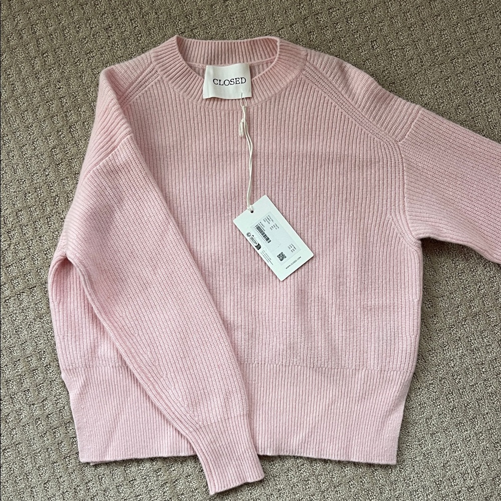 Closed Women's Soft Pink Crew Neck Sweater - 100% Wool